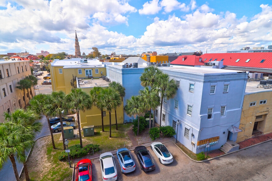 182-184 E Bay St, Charleston, SC for lease - Building Photo - Image 1 of 19