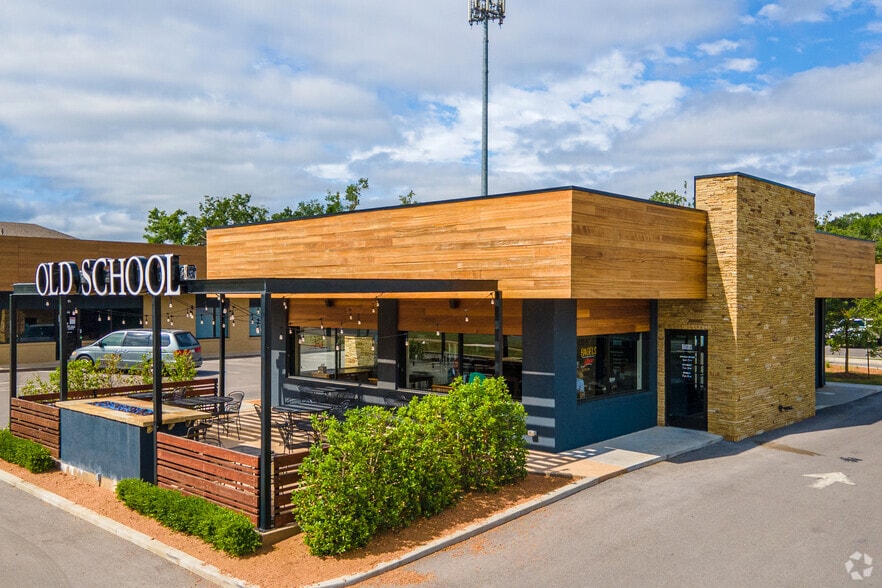 217-257 S Coltrane Rd, Edmond, OK for lease - Building Photo - Image 3 of 13