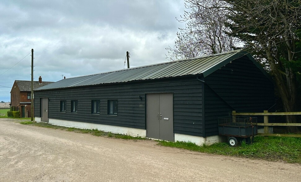 Sundon Rd, Toddington for lease - Primary Photo - Image 1 of 1