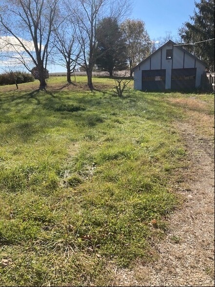 3912 State Route 31, Donegal, PA for lease - Building Photo - Image 2 of 4