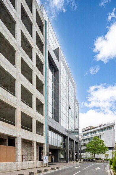 305 Avenue Le Jour SE Leve, Boulogne-Billancourt à louer - Photo du bâtiment - Image 2 de 2