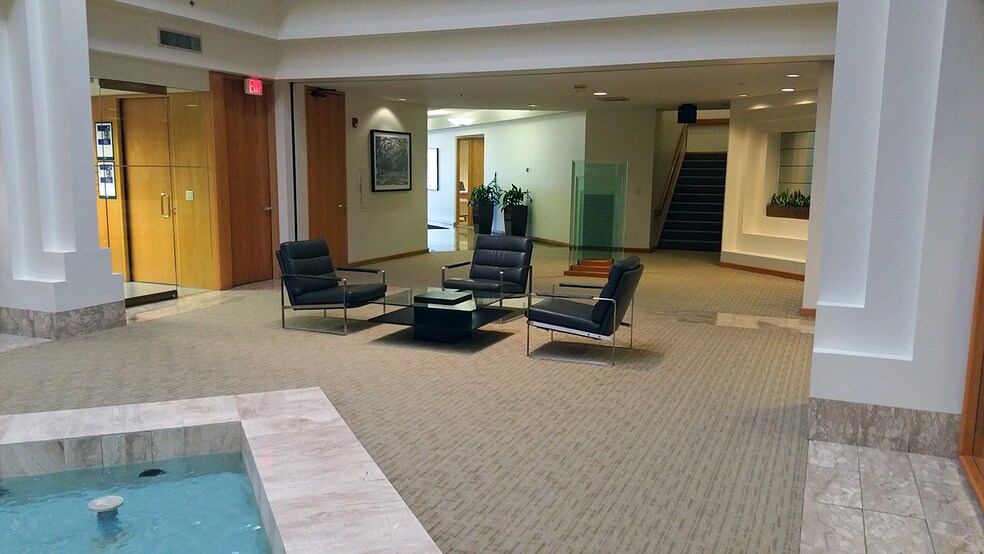 141 Stony Cir, Santa Rosa, CA à louer - Photo intérieure - Image 3 de 5