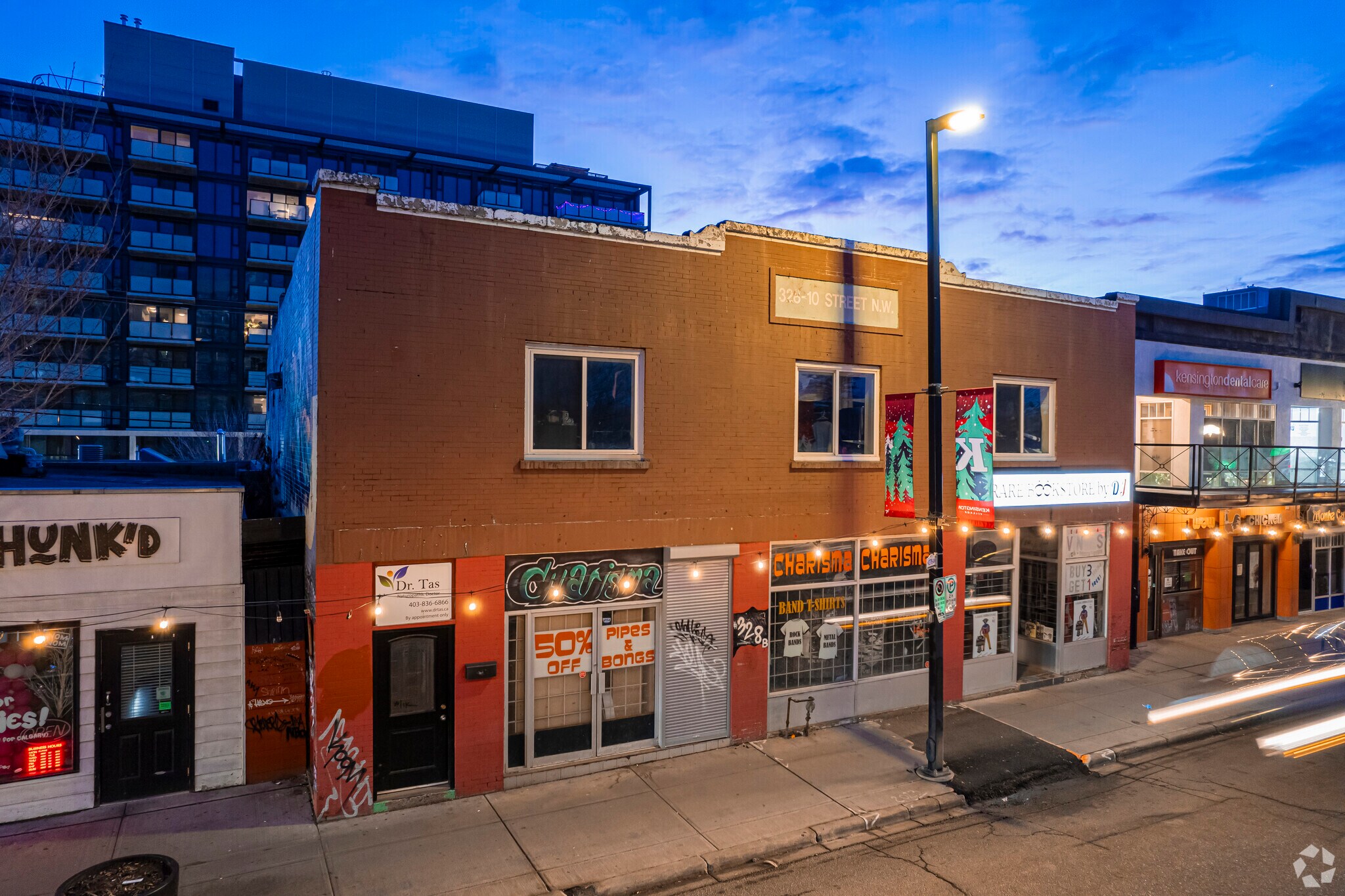 328 10th St NW, Calgary, AB à vendre Photo du bâtiment- Image 1 de 6