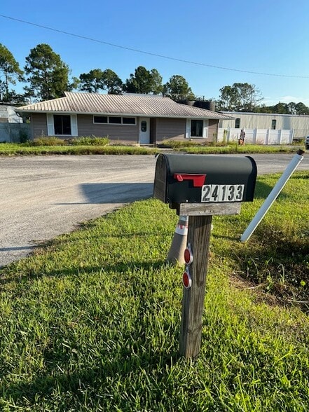 24133 W SR-40, Astor, FL for lease - Building Photo - Image 2 of 11