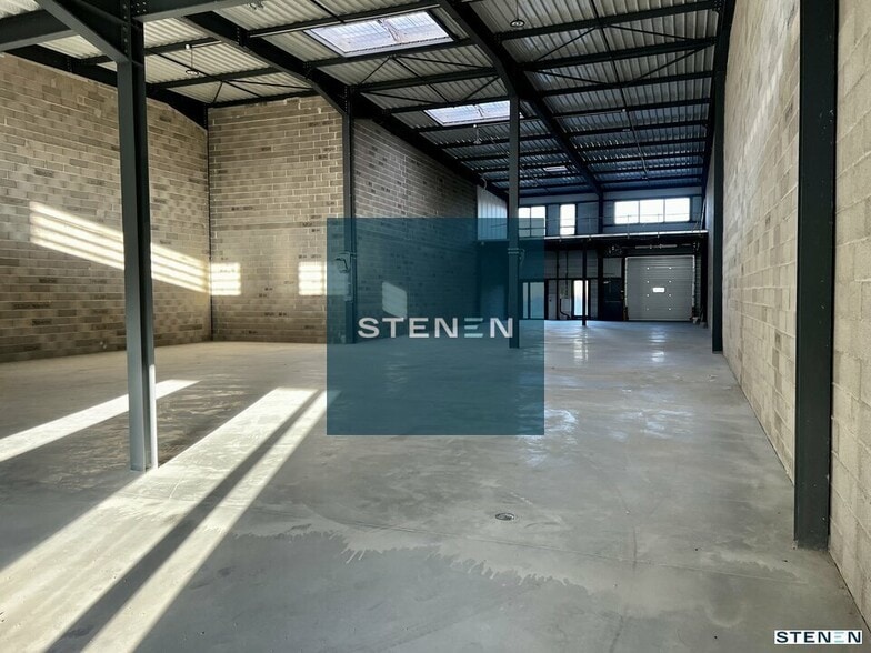Flex in Vedène for lease - Interior Photo - Image 2 of 6