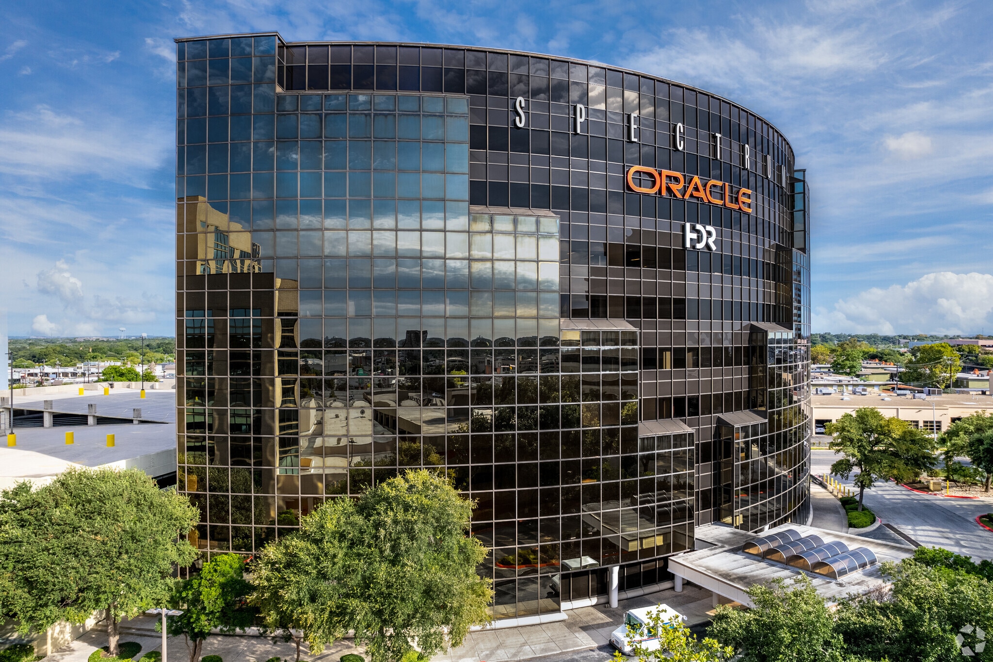 613 NW Loop 410, San Antonio, TX à louer Photo principale- Image 1 de 27