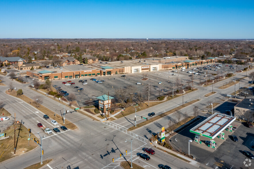 2305-2495 N 124th St, Brookfield, WI for lease - Aerial - Image 2 of 7