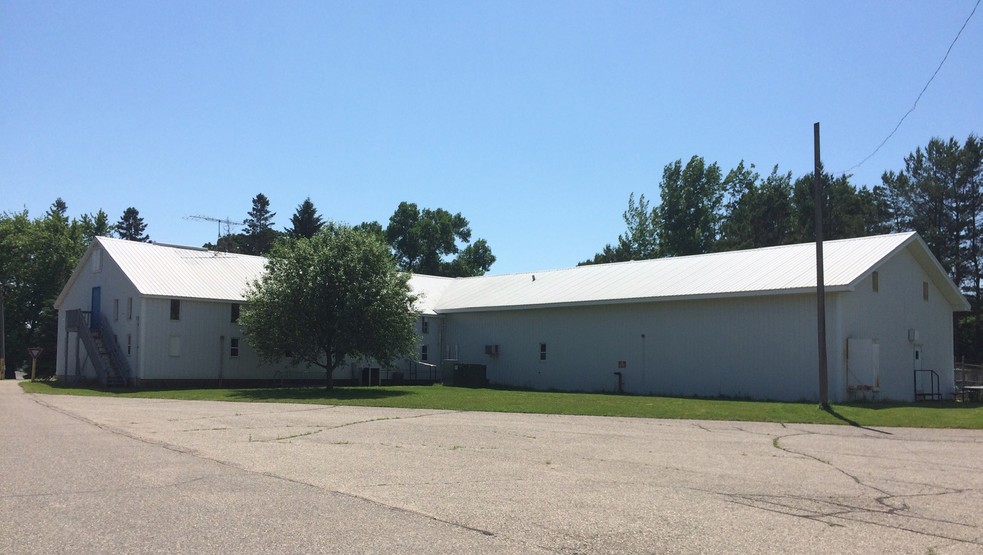 479 Highway 7 E, Hutchinson, MN for lease - Primary Photo - Image 1 of 4