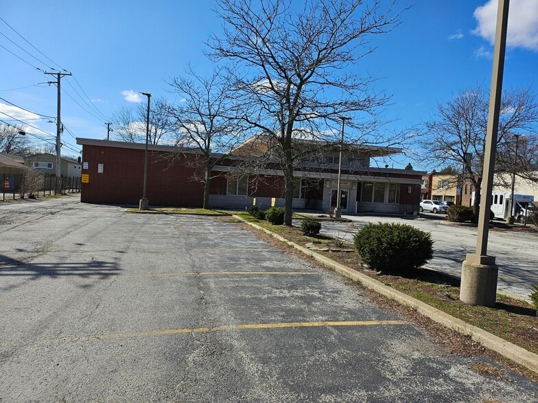 371 E 87th St, Chicago, IL for sale - Primary Photo - Image 1 of 12