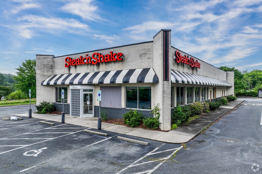 4684 N Patterson Ave, Winston-Salem, NC for lease - Building Photo - Image 2 of 24