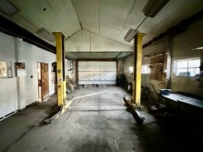 1501 Oxford State Rd, Middletown, OH à vendre Photo intérieure- Image 2 de 10