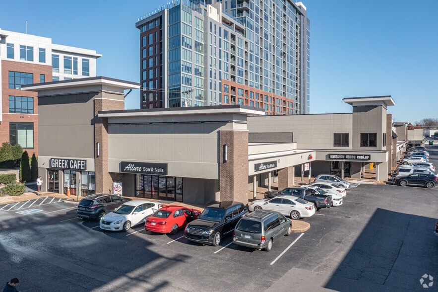 4004 Hillsboro Rd, Nashville, TN for lease - Building Photo - Image 1 of 4