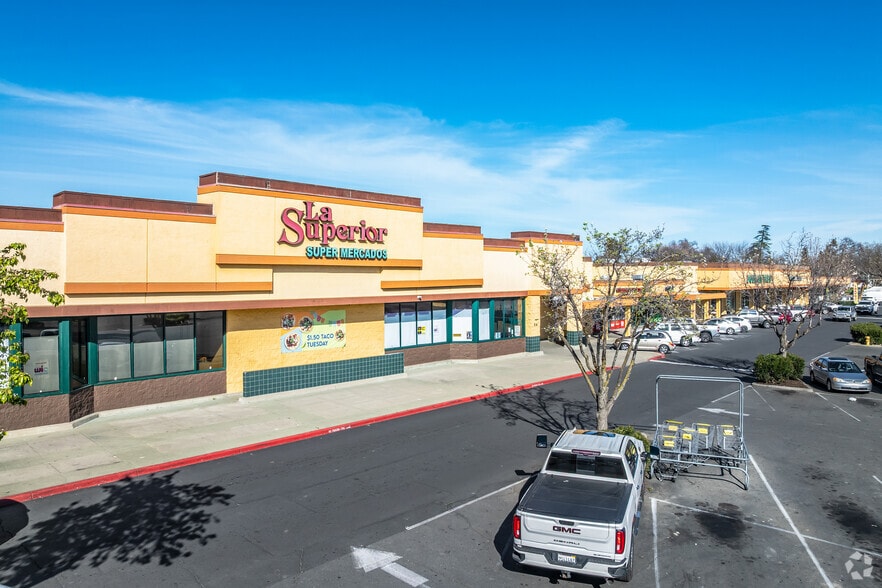 6-52 W Court St, Woodland, CA for lease - Primary Photo - Image 2 of 6