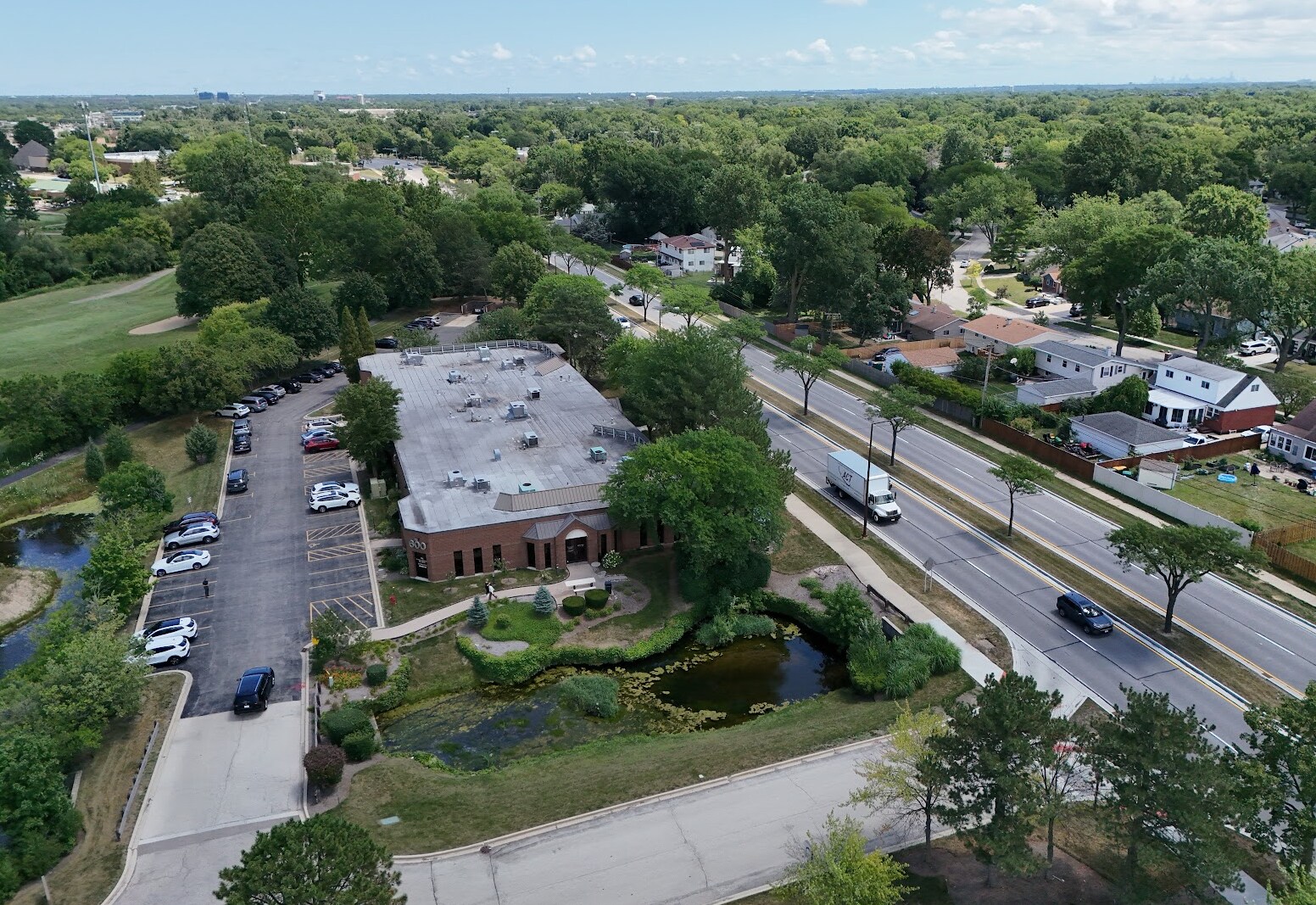600 W Lake Cook Rd, Buffalo Grove, IL for lease Building Photo- Image 1 of 11