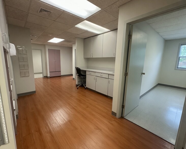 65 Lacey Rd, Whiting, NJ à vendre - Photo intérieure - Image 3 de 10