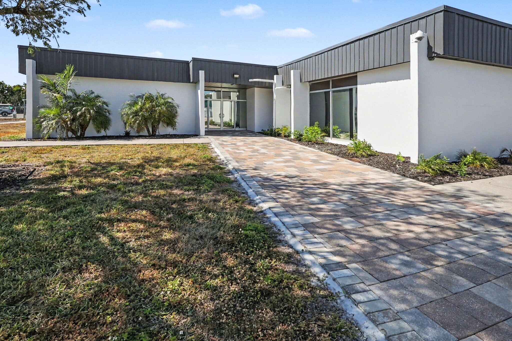 1288 N Tamiami Trl, North Fort Myers, FL à vendre Photo principale- Image 1 de 22