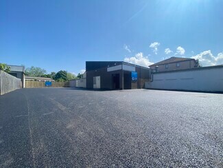 Plus de détails pour Tulloch St, Dingwall - Commerce de détail à louer