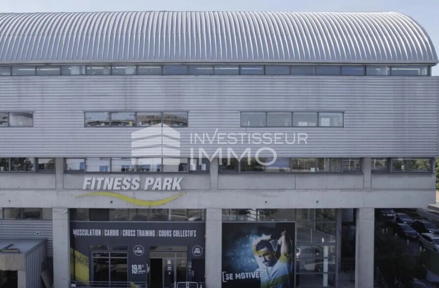 Bureau dans Pantin à louer - Photo du bâtiment - Image 2 de 6