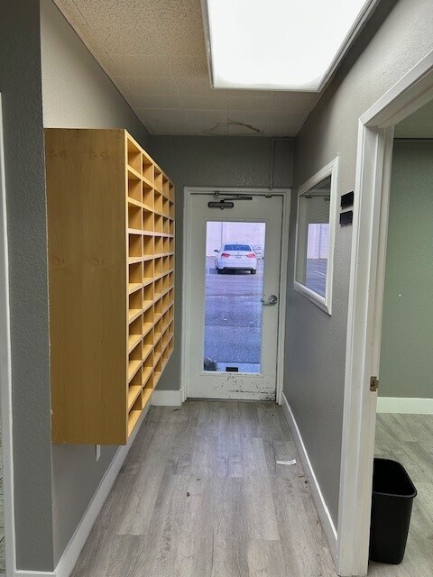 Plus de détails pour 140 Empire Ave, Modesto, CA - Local d'activités à louer