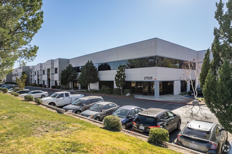 27525 Newhall Ranch Rd, Valencia, CA for lease - Building Photo - Image 1 of 4