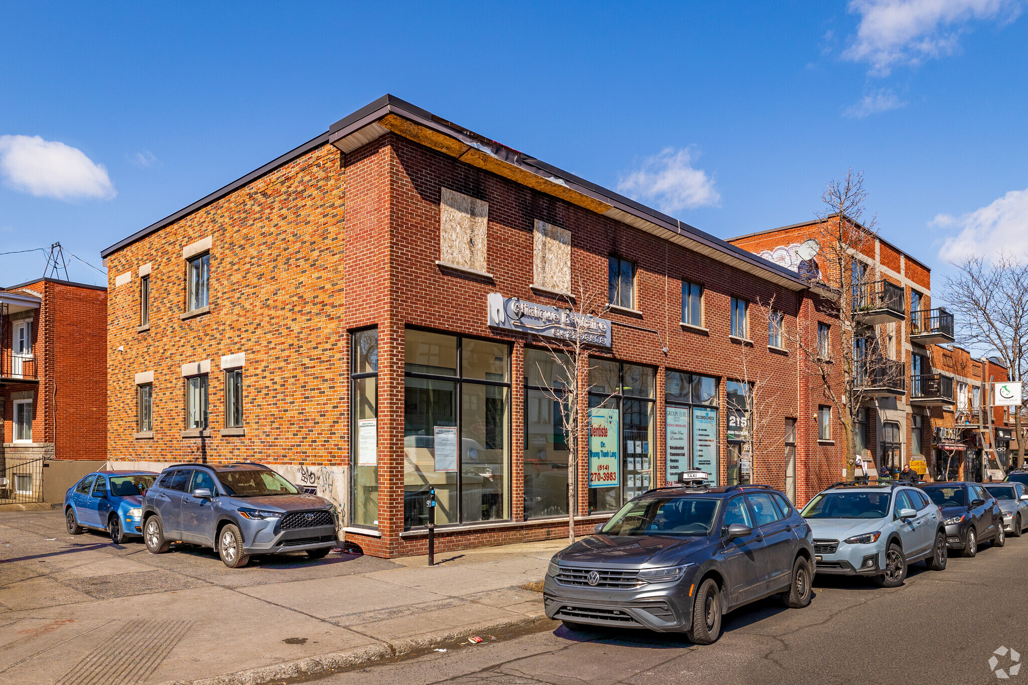 201-225 Rue Jean-Talon E, Montréal, QC à vendre Photo du bâtiment- Image 1 de 1