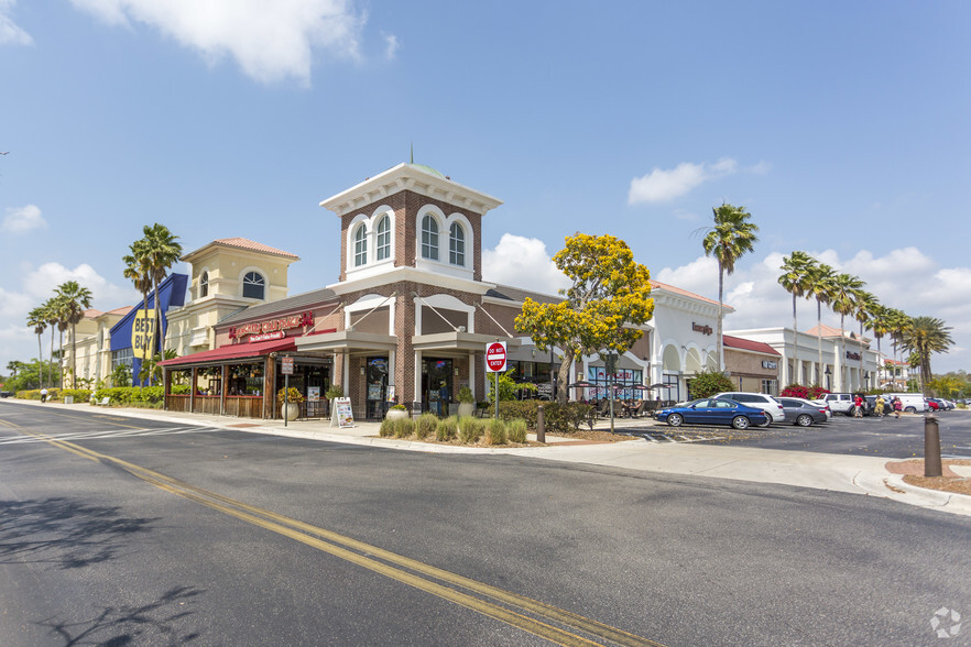 10012 Gulf Center Dr, Fort Myers, FL for lease - Building Photo - Image 1 of 9