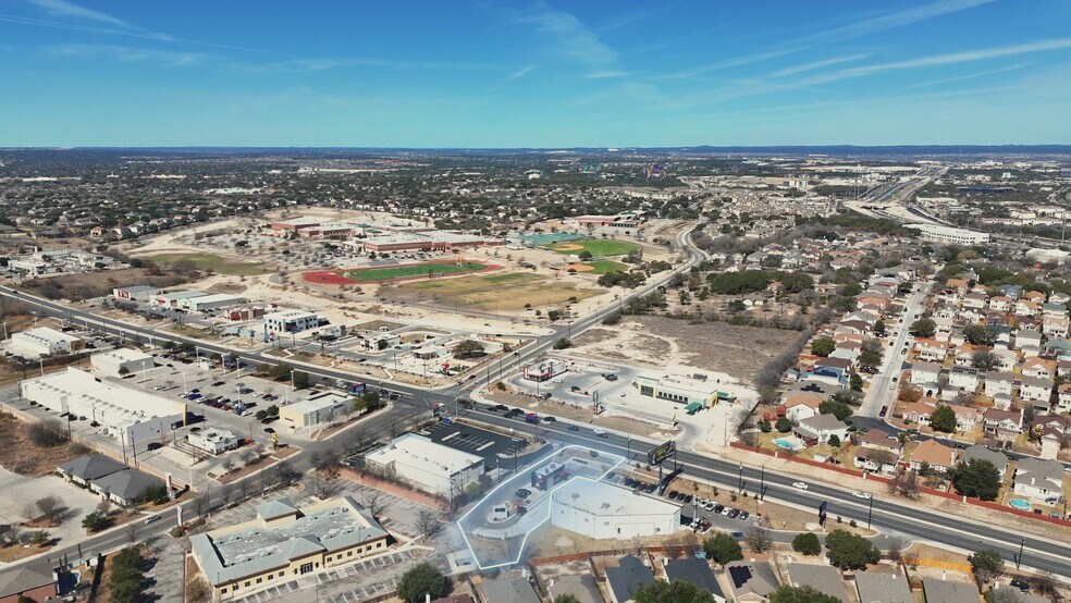 9630 Potranco rd, San Antonio, TX à vendre - Vidéo sur l’inscription commerciale - Image 2 de 6