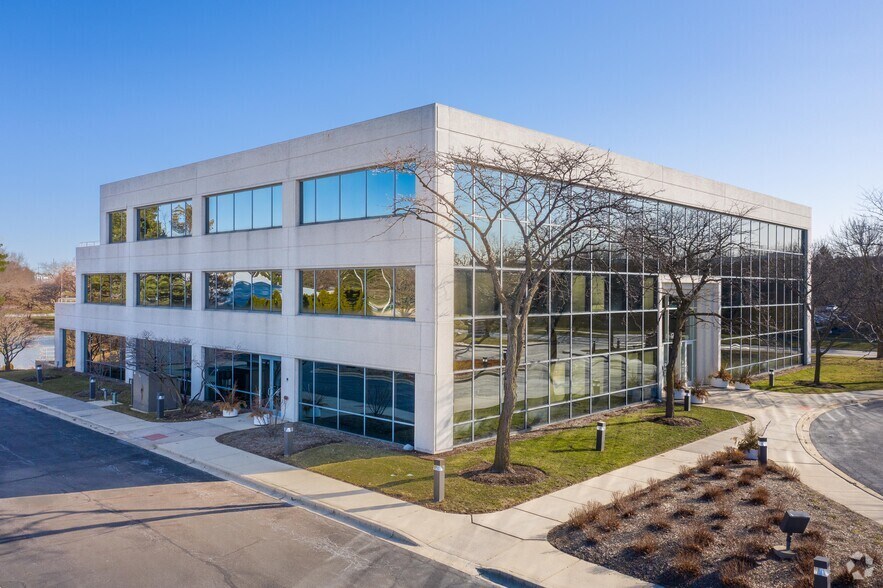 1755 Park St, Naperville, IL à louer - Photo du bâtiment - Image 2 de 16