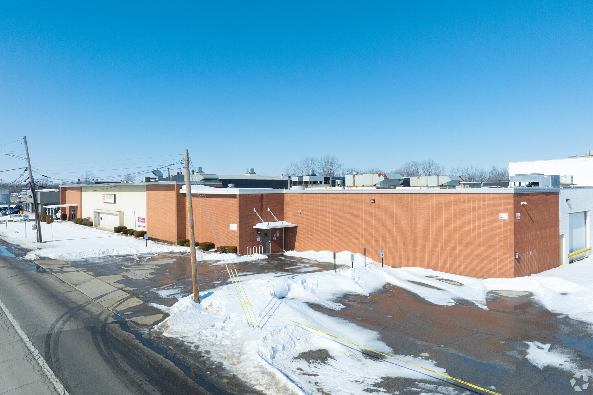 1104 Clinton Ave, Washington Court House, OH for lease Primary Photo- Image 1 of 40