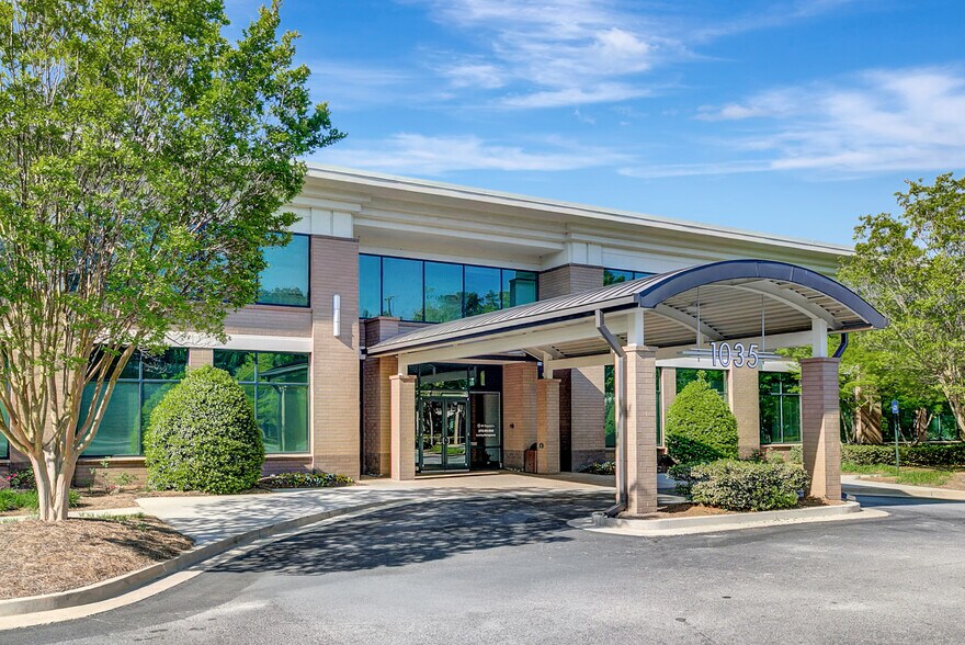 1035 Southcrest Dr, Stockbridge, GA à louer - Photo du bâtiment - Image 3 de 20