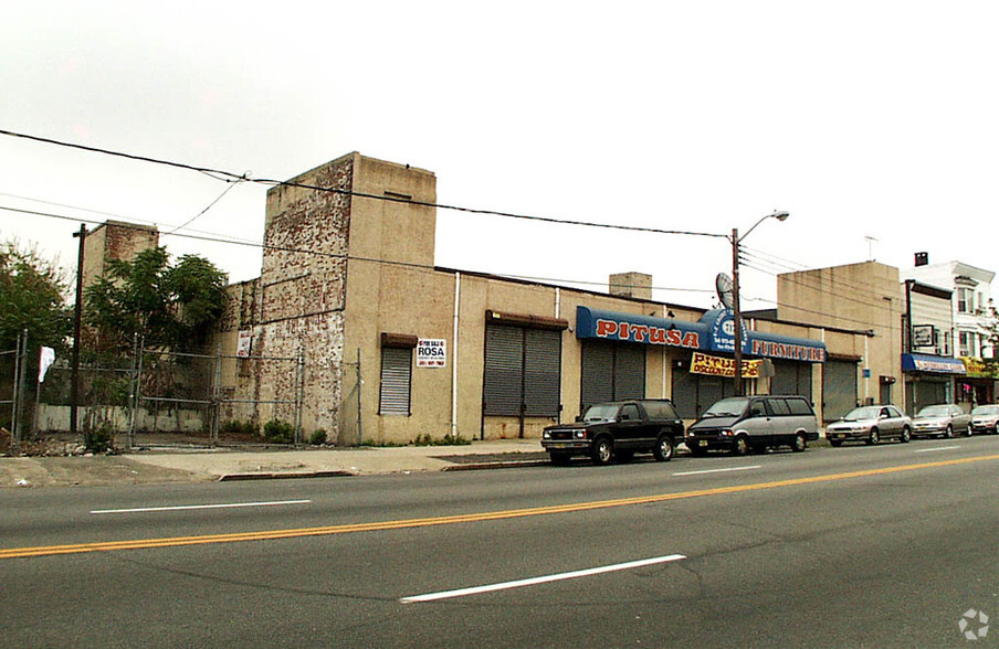 717-727 Broadway, Newark, NJ à louer - Photo du bâtiment - Image 2 de 3