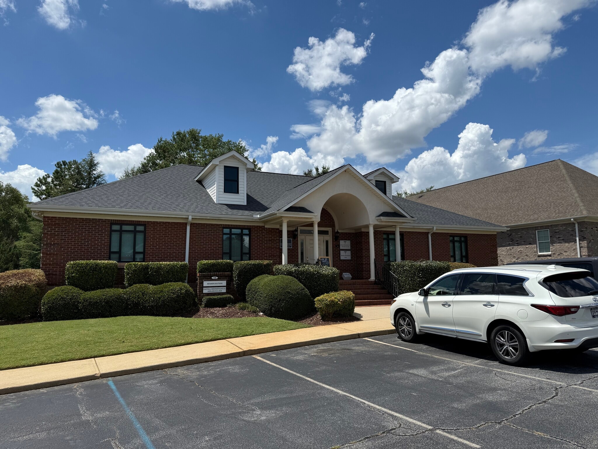 138 Milestone Way, Greenville, SC for lease Primary Photo- Image 1 of 3
