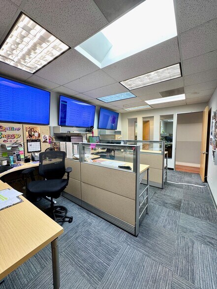 481 Auzerais Ave, San Jose, CA à vendre - Photo du bâtiment - Image 3 de 6