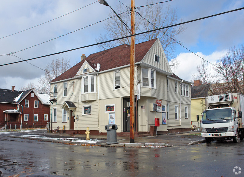 38 Lime St, Rochester, NY à vendre - Photo principale - Image 1 de 1