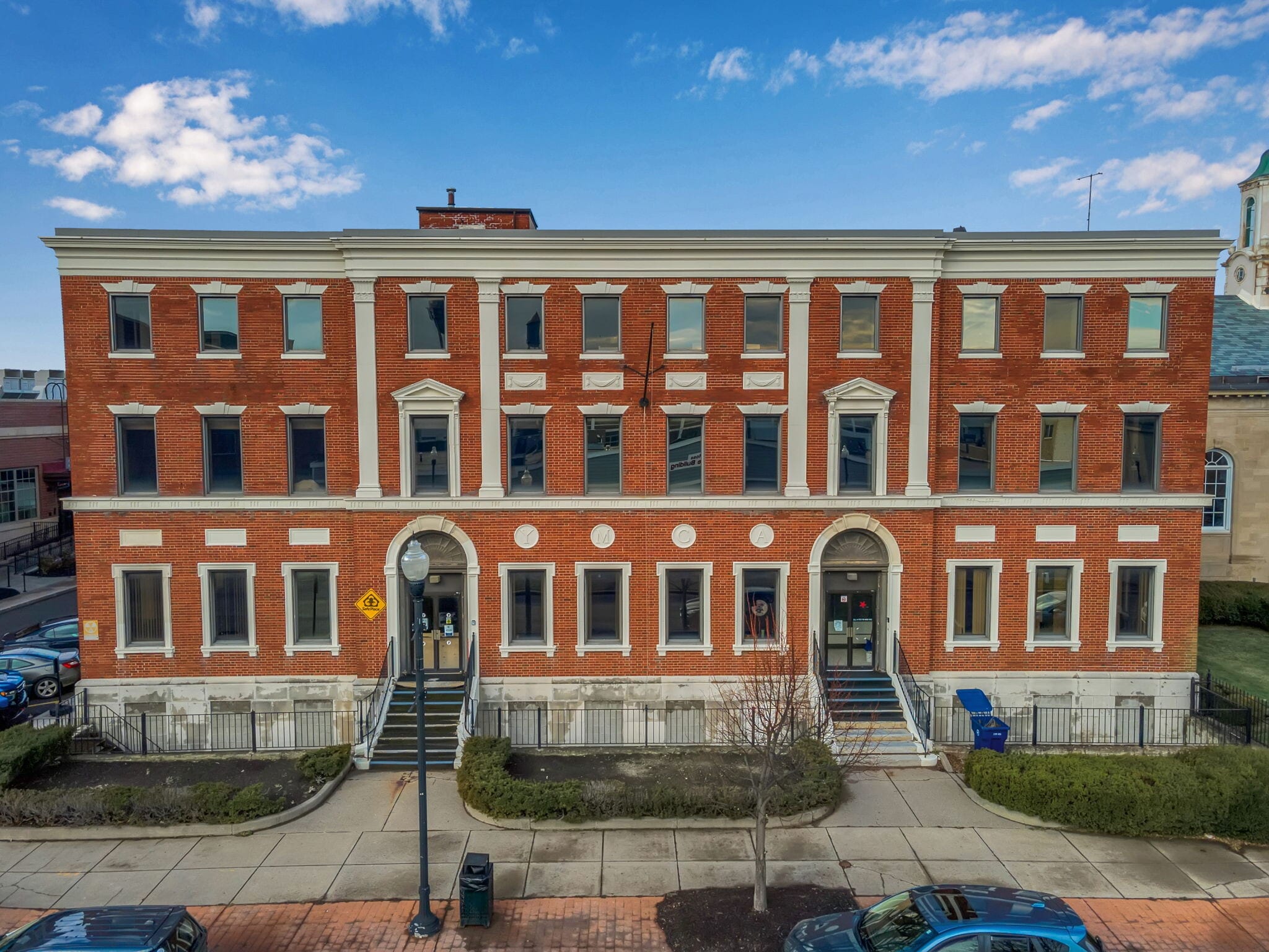 19 East Ave, Lockport, NY for sale Primary Photo- Image 1 of 7