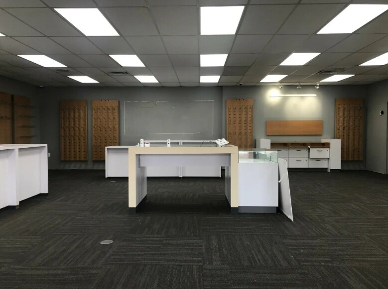 320 Eureka Ave, Wyandotte, MI à louer - Photo intérieure - Image 3 de 5