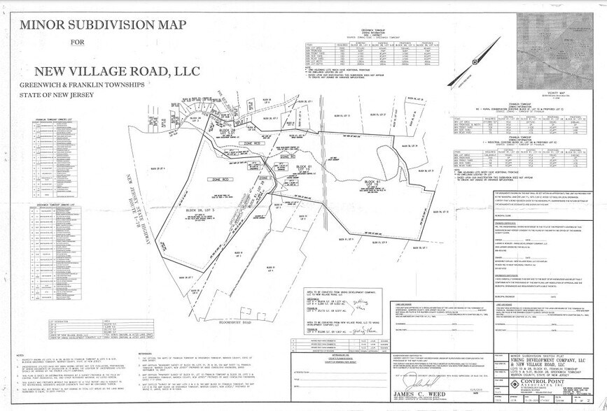 New Village portefeuille de 2 propriétés à vendre sur LoopNet.ca - Photo du bâtiment - Image 1 de 2