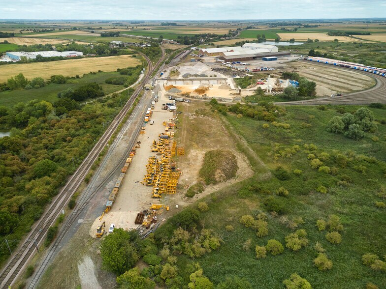 Road & Rail Distribution Centre, Queen Adelaide Way, Ely à louer - Photo du bâtiment - Image 2 de 9