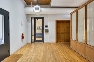 287 Macpherson Ave, Toronto, ON for lease Interior Photo- Image 2 of 8