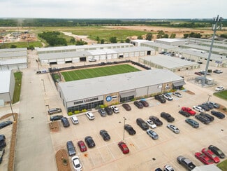 Plus de détails pour 16634 House Hahl Rd, Cypress, TX - Commerce de détail à vendre