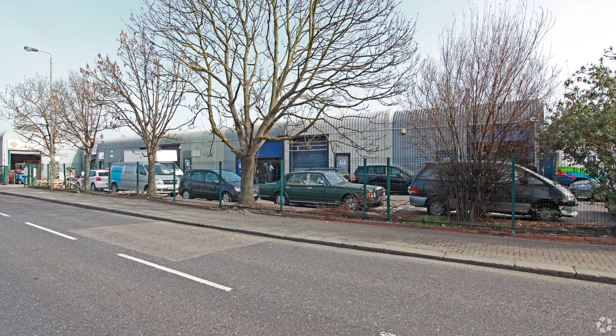 9-19 Summerstown, London for lease Primary Photo- Image 1 of 14
