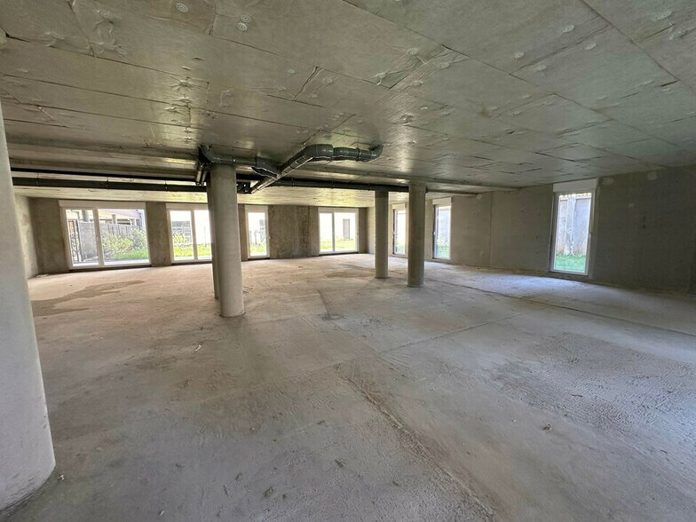 Office in Schiltigheim for lease - Interior Photo - Image 3 of 7