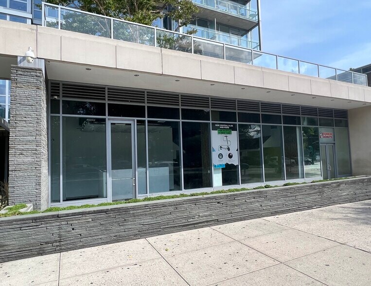 111 Central Park N, New York, NY à louer - Photo du bâtiment - Image 1 de 10