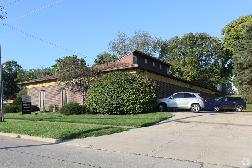 223 N Main St, Rittman, OH for lease - Building Photo - Image 2 of 21