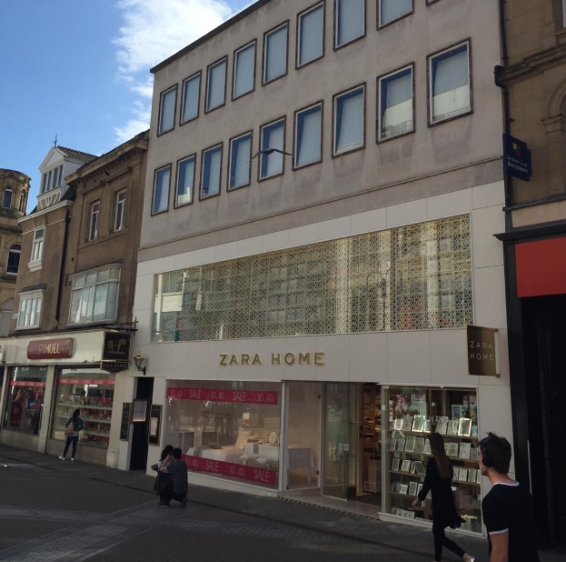 56-57 Briggate, Leeds for sale Building Photo- Image 1 of 1