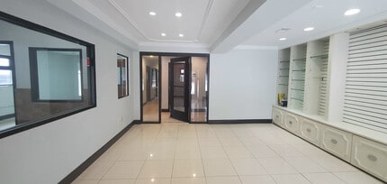 324 E Paces Ferry Rd NE, Atlanta, GA à louer Photo intérieure- Image 2 de 4