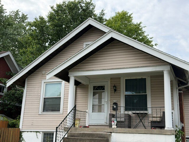1723 Waltham Ave, Cincinnati, OH à vendre - Photo du bâtiment - Image 2 de 5