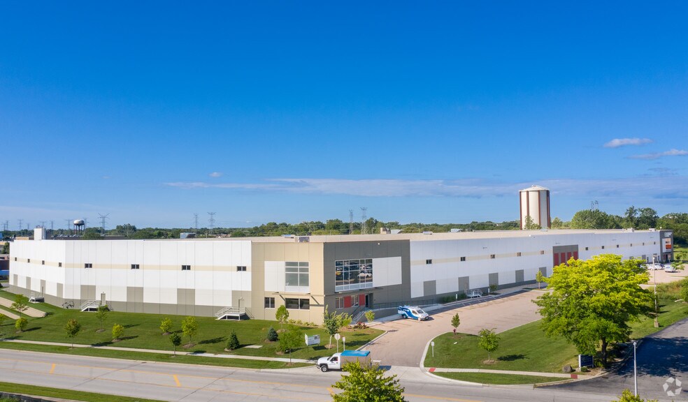 660-720 Northgate Pky, Wheeling, IL à louer - Photo du bâtiment - Image 1 de 7