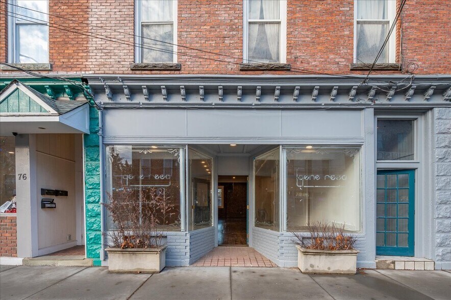 74 S Broadway, Nyack, NY à louer - Photo du bâtiment - Image 3 de 21