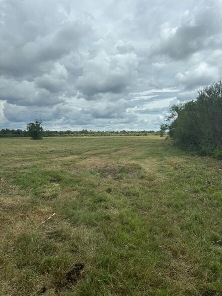 00 Orange Hill rd, Sealy, TX à vendre - Photo du bâtiment - Image 2 de 4